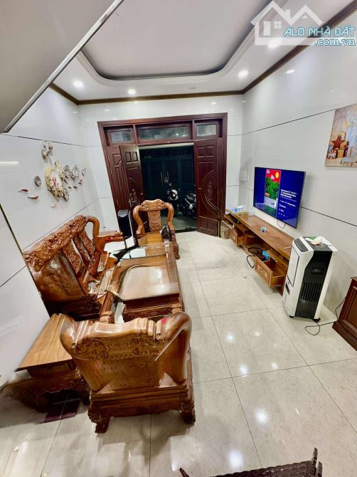 Hẻm kinh doanh 8m thông- 64m2 - 4 tầng thiết bị cao cấp giảm 3 tỷ hơn 6 tỷ tý - 9