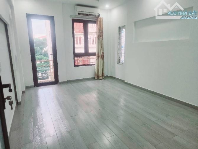 Bán nhà Vĩnh Hưng. Lô góc - phân lô - Ô tô ngủ trong nhà. Hàng xóm Dương Văn Bé - 9