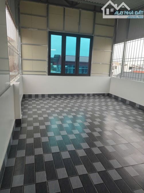 Bán nhà 3,5 tầng xây độc lập, sân cổng riêng tuyến 2 đường Thiên Lôi, dt 67m2 mt 4,1m - 9