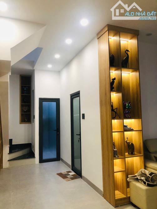💥 CHỦ ĐỊNH CƯ MỸ bán gấp căn nhà tâm huyết. Tặng full nội thất xin xò 🏷 Giá mới: 3,4 tỷ - 3