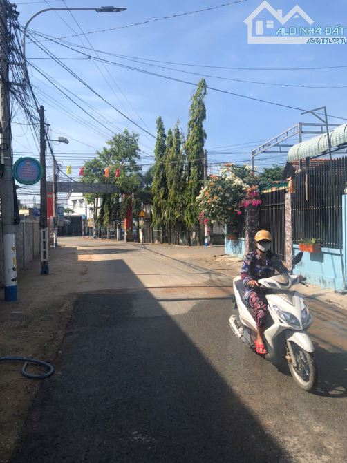 Bán lô đất ở Thạnh Phước, Tân Uyên, Bình Dương. 12x22m 264m. Sổ riêng Đường ôtô. Giá 2,1tỷ
