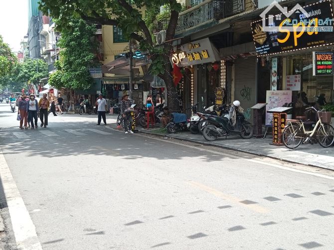 Nhà mặt Hàng Buồm - 250m ra Hồ Hoàn Kiếm - 460m2 - Mặt tiền 16.5m - Giá Siêu đầu tư 275 tỷ