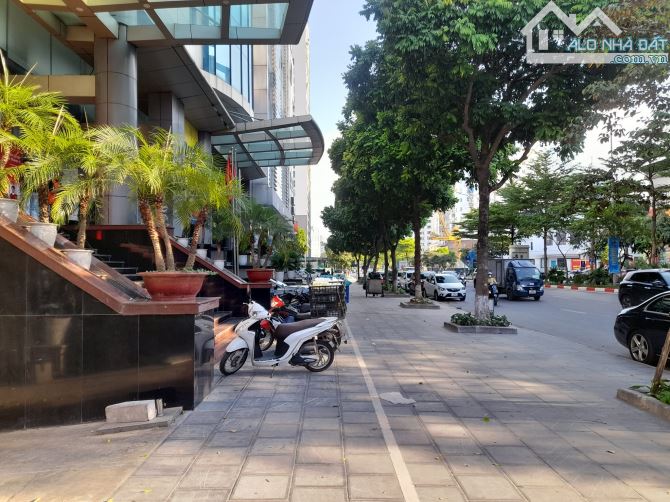 Bán Nhà mặt Phố Trần Thái Tông - 404m2 x Mặt tiền 18.1m - Giá Siêu đầu tư 222 Tỷ