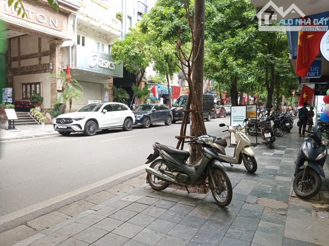 Bán Nhà mặt phố Hàng Bông - 200m ra Bờ Hồ - 420m2 Mặt tiền 14.5m - Giá siêu đầu tư 335 tỷ