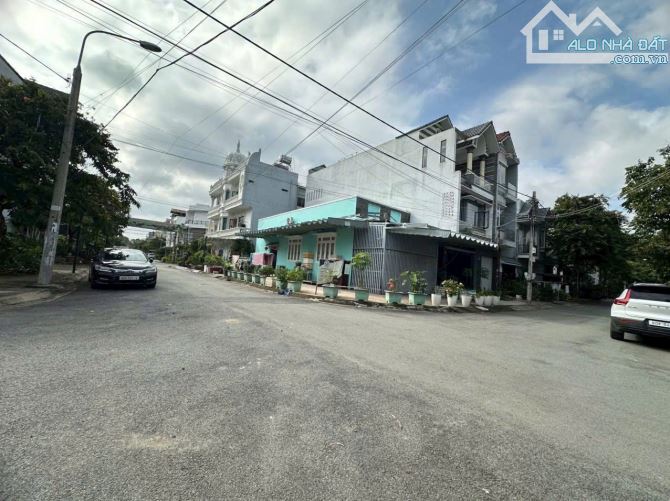 Bán 3lô liền kề siêu hiếm TĐC Bửu Long,Biên Hoà. Hướng Tây. Đường 8m. Giá 3,2 tỷ/lô TL