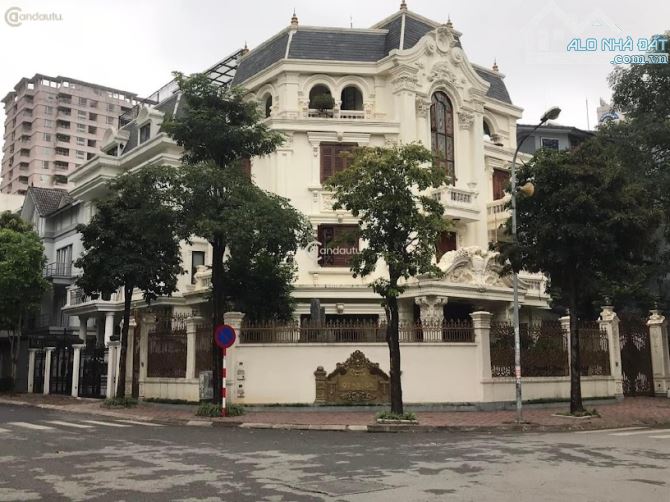 CẦN BÁN 4 CĂN BIỆT THỰ LÃO THÀNH CÁCH MẠNG, CẦU GIẤY HÀ NỘI