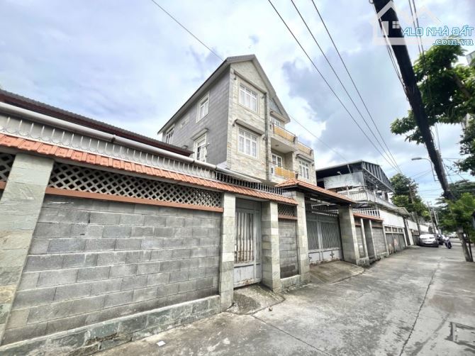 Biệt Thự Xô Viết Nghệ Tĩnh -637m2- TL- Lô Góc Triệu View -3 Mặt Thông Thoáng