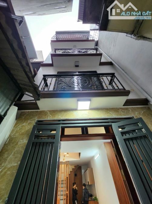 Bán nhà phố Bùi Xương Trạch, 30m2, 5 tầng, ô tô đỗ cửa, sát đường vành đai 2.5 giá 7,4tỷ