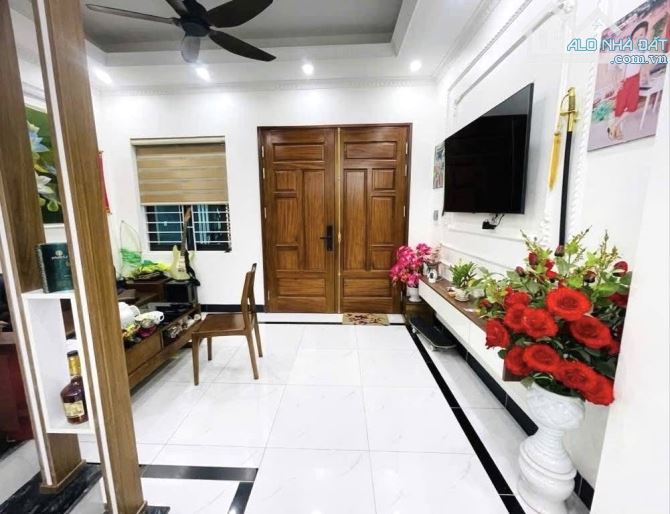 BÁN NHÀ TRƯƠNG ĐỊNH- GẦN OTO TRÁNH, NỞ HẬU- 42M- 7 TỶ 55