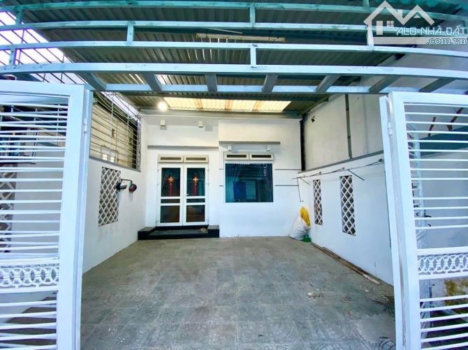 Nhà gác lững ngay cạnh Làng Đại Học Huế giá rẻ