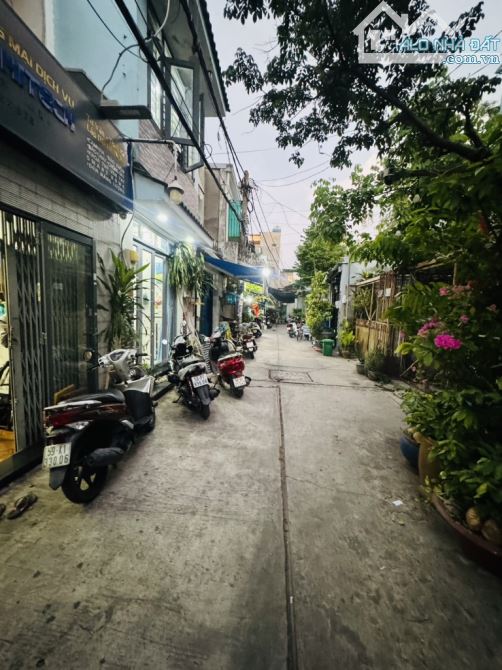 Bán nhà hẻm xe hơi đường Bình Trị Đông, 52 m2, giá 78tr/m2