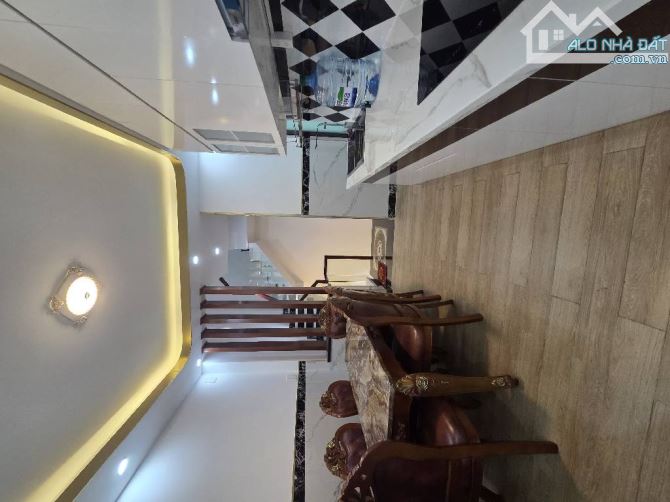 🔥 TRẦN QUANG DIỆU, P14, Q3, 44M2, 5 TẦNG, 5 PHÒNG NGỦ, 5 WC. GIÁ: 13,4 TỶ🔥