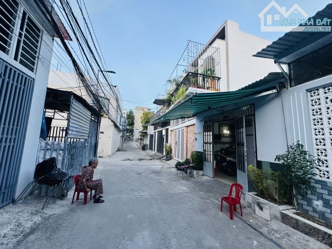 💥BÁN NHÀ CẤP 4 HẺM Ô TÔ 6M Đường LÊ HỒNG PHONG GIÁ CHỈ 3 TỶ 950 TRIỆU