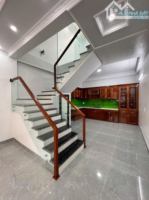 Bán căn nhà 4 tầng phường Bồ Xuyên