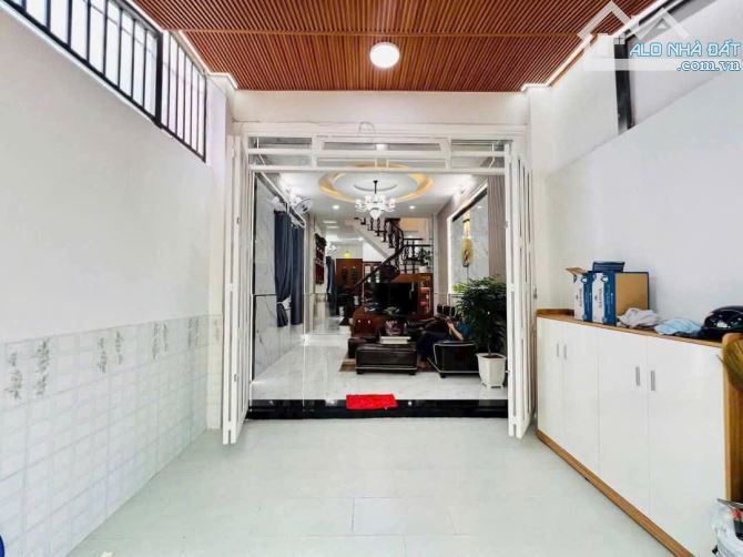 Nhà ngộp Trịnh Đình Trọng, Q.Tân Phú giảm sâu 300 triệu còn 2 tỷ 350 / 64m2, SHR