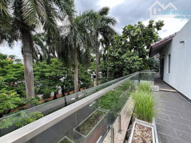 Giảm 10 tỷ!!! Bán gấp bán rẻ đất Compound Nguyễn Văn Hưởng, 19x22 CN 420m2 chỉ 94 tỷ