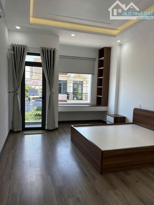 CHỐT LÀ LỜI!!! CHDV RẺ NHẤT QUẬN 3 – CĂN GÓC 3 MẶT TIỀN– 5 TẦNG MỚI – CHỈ 10 TỶ