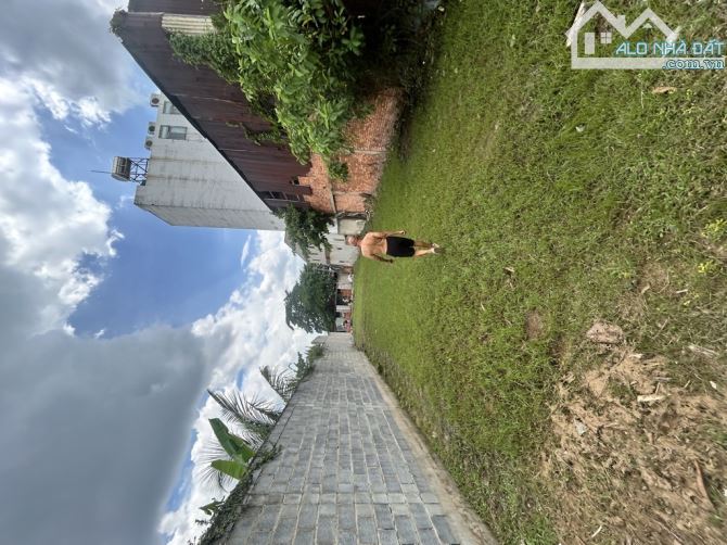 🔥 Bán lô đất 582m2 Đường Nguyễn Văn Quá Q12.Dt 8m nở hậu 12,6m*60.fuLL thổ cư💰 21 tỷ