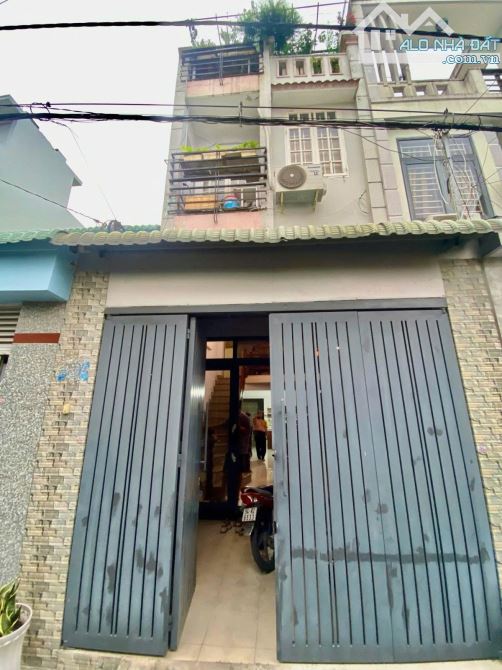 BÁN NHÀ 4 TẤNG 48M2 - HẺM XE 7 CHỖ - HUỲNH THỊ HAI, Q12 - 4.9 TỶ.