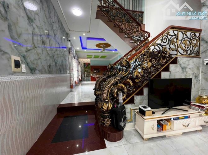 BÁN BIỆT THỰ KHU HÀNH CHÁNH DĨ AN, GÓC 2 MẶT TIỀN, 121M2 , DT SÀN 319M2 GIÁ 14.9 TỈ TL - 1