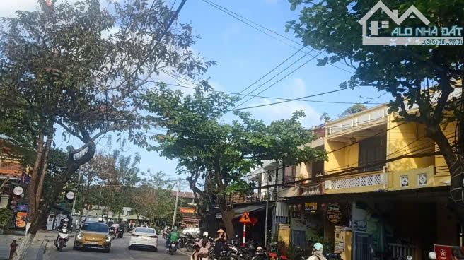 SIÊU RẺ VỚI VỊ TRÍ ĐẮC ĐỊA, NHÀ 2T MT 2 BÀ TRƯNG, HỘI AN, 140M2, GIÁ CHỈ 11,x TỶ