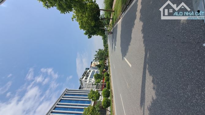 BÁN ĐẤT THẠCH BÀN, 7 TỶ, DT 51M2, MT4.5M, Ô TÔ, CẠNH CÔNG VIÊN, CHỦ THIỆN CHÍ BÁN.