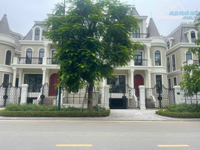 BÁN BT ĐƠN LẬP KITA CIPUTRA, TÂY HỒ, 320M2, 4TẦNG, 4 MẶT THOÁNG, 2 MẶT TIỀN VIE CÔNG VIÊN
