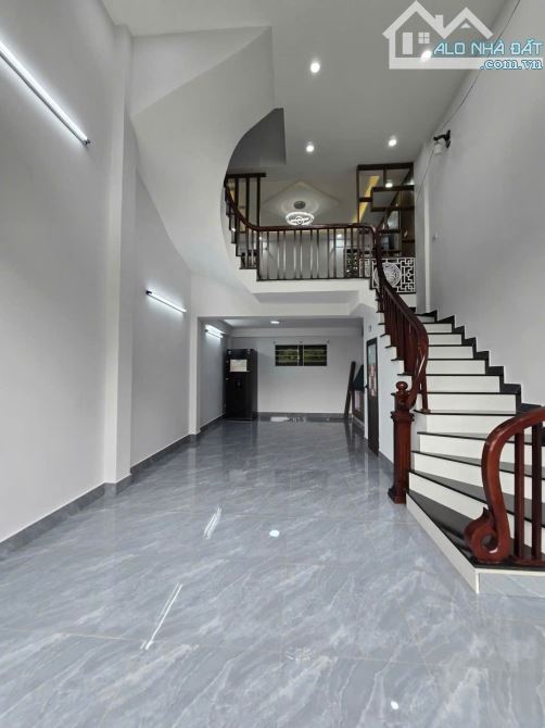 Siêu phẩm Ngọc Hồi gần bến xe Nước Ngầm ô tô đỗ cửa kinh doanh đỉnh