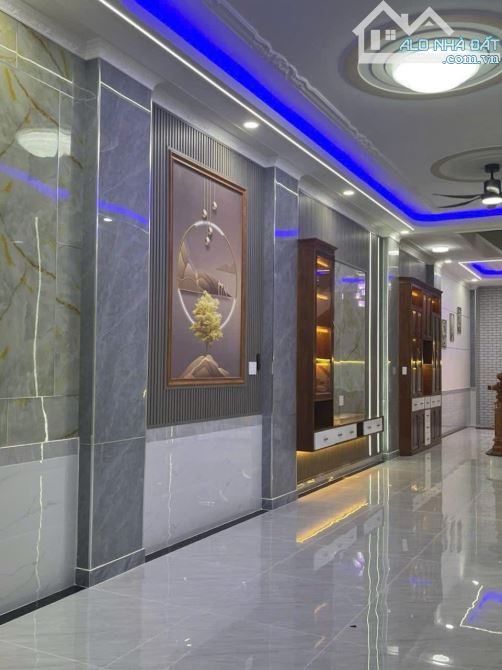 🔥 NHÀ 1 TRỆT 2 LẦU – KDC DĨ AN – ĐƯỜNG 8M, VỈA HÈ 6M – GIÁ CHỈ 5 TỶ 🔥