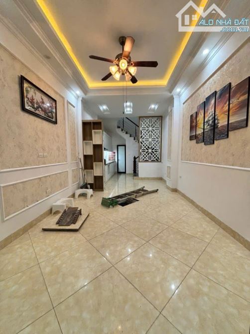 BÁN NHÀ - Minh Khai TIME CITY – Dân Xây - 5 Tầng - gần phố - 33m Zá chỉ 6.x TỶ.