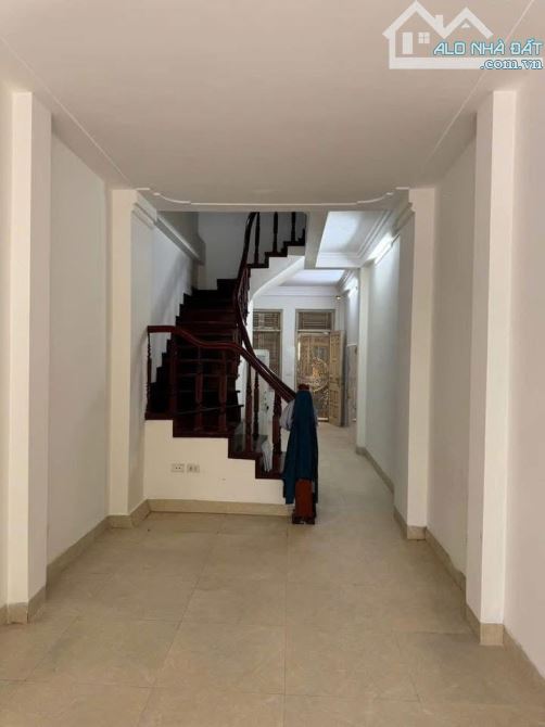 Nhà mặt phố Lê hồng Phong ,Hà Đông 46m 6T 18,5 tỷ 2 mặt tiền ,vỉa hè đá bóng .