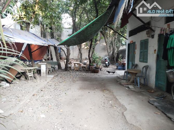 Bán đất Hồng Bàng , P12, Q6 DT 21 × 26 ( 460m²) Giá 22 tỷ TL.  Mô tả:, - Đất lớn hai mặt h