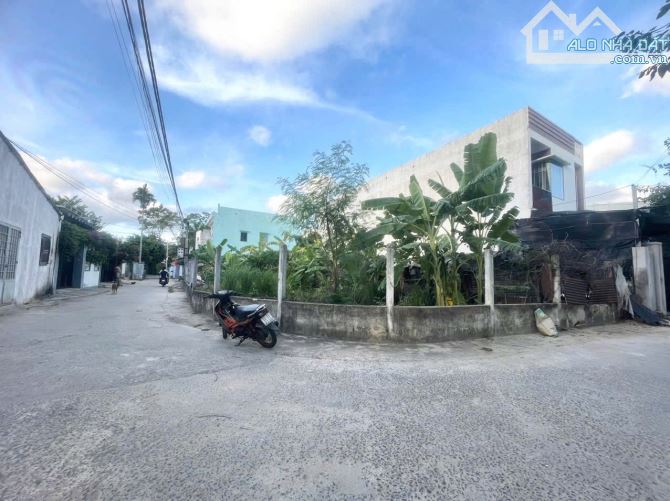 Bán lô đất 2 mặt tiền Hoà Xuân 👉 2 tỷ 790  Đường Quang Châu, cách Phạm Hùng 2km Đường 7m