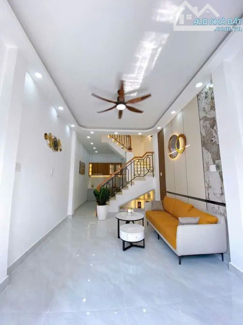 LÊN SÓNG SIÊU PHẨM  NHÀ ĐẸP KHU VỰC VIP P13, GÒ VẤP NHỈNH 5 TỶ FULL NỘI THẤT