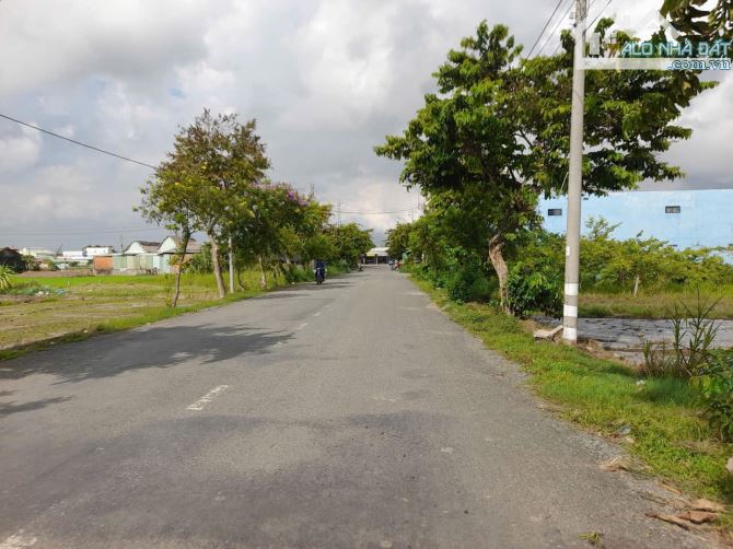 680m2 đất thổ mặt tiền kinh doanh 16 x45m, chỉ 3.2 tỷ