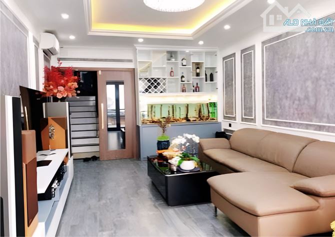 CỰC HOT! Bán đất tặng nhà mặt phố Tôn Đức Thắng, lõi Hà Nội,KD đỉnh, 95m2x3T, quận Đống Đa