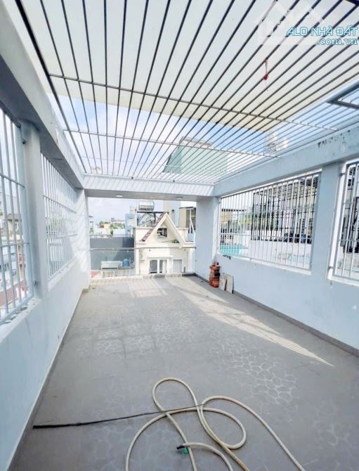 NHÀ B.ÁN THỐNG NHẤT GV - HẺM Ô TÔ VÀO NHÀ - 72M²(4×18) - 4 TẦNG LẦU CHỈ 6.X TỶ