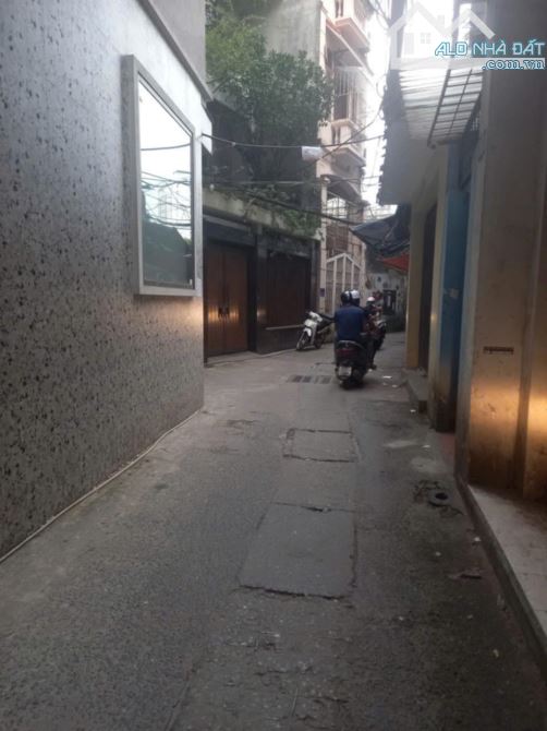 GIÁ ĐẦU TƯ- BÁN ĐẤT TẶNG NHÀ BA ĐÌNH- GẦN PHỐ- 40M2- 3 TẦNG. GIÁ 5.5 TỶ♨️