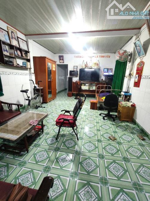 HẺM XE HƠI SÁT MẶT TIỀN, GẦN NÚT GIAO GÒ DƯA, DÒNG TIỀN 12tr/th 8X25 CHỈ 9 TỶ