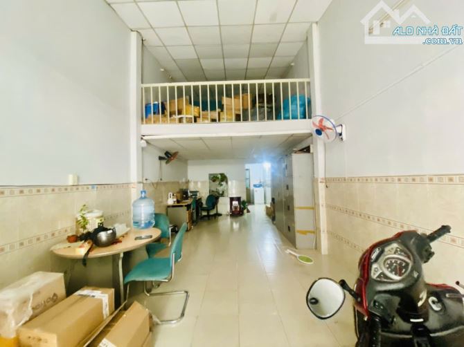 Nhà hẻm ô tô Lạc Long Quân, P.10, Tân Bình, 5.4 tỷ
