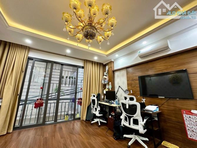 Nhà Đẹp Phố Khâm Thiên -5 Tầng 3 Phòng Ngủ -full Nội Thất -Lô Góc