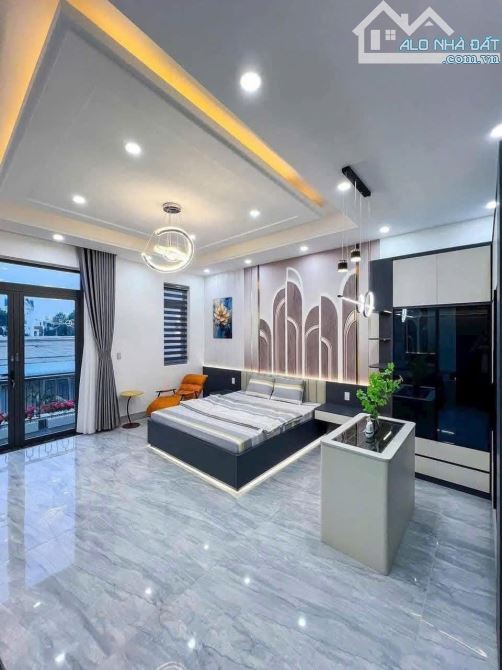 Siêu phẩm nhà 2.4 tỷ đường Hậu Giang, Quận 6, 75m2, sổ hồng riêng