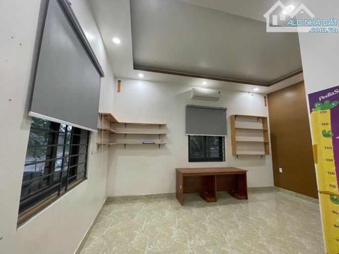 Cần bán gấp căn nhà 3 tầng mặt phổ ở Đường Lê Văn Hiến, Ngũ Hành Sơn, Tp Đà Nẵng