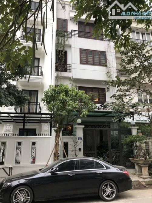 Bán nhà mặt tiền khủng 7m, DT 107m2 – Vũ Trọng Phụng - Quận Thanh Xuân giá cực tốt.