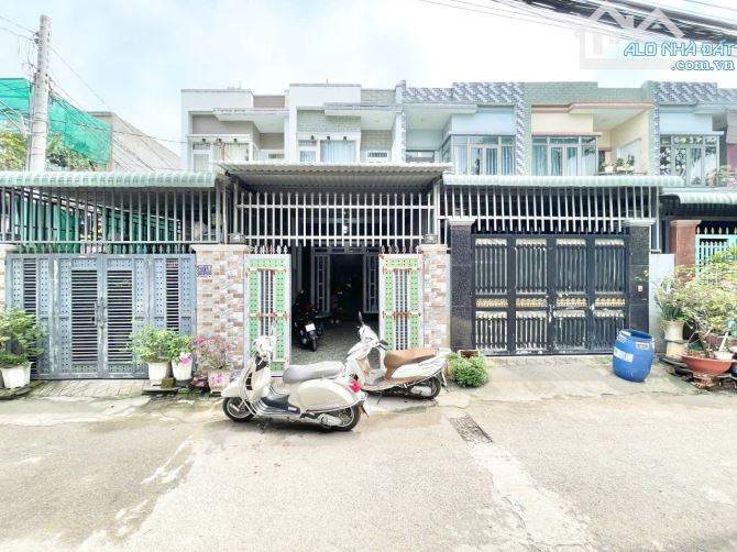 NHÀ HƯỚNG CHÍNH NAM– SỔ RIÊNG, HOÀN CÔNG ĐẦY ĐỦ- CẠNH TRƯỜNG HỌC ĐÔNG HOÀ.