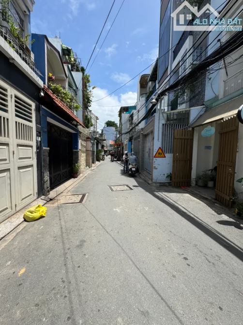 BÁN NHÀ LÔ GÓC , BÙI THỊ XUÂN, TÂN BÌNH,48M2 ,2 Tầng ,hẻm ô tô ,thông ,chỉ 4.9 TỶ