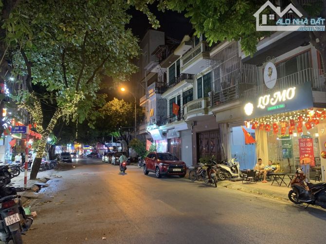 LONG BIÊN 50M-5 TẦNG-4MT-12 TỶ KINH DOANH -  Ô TÔ TRÁNH - THANG MÁY - VỊ TRÍ ĐẸP