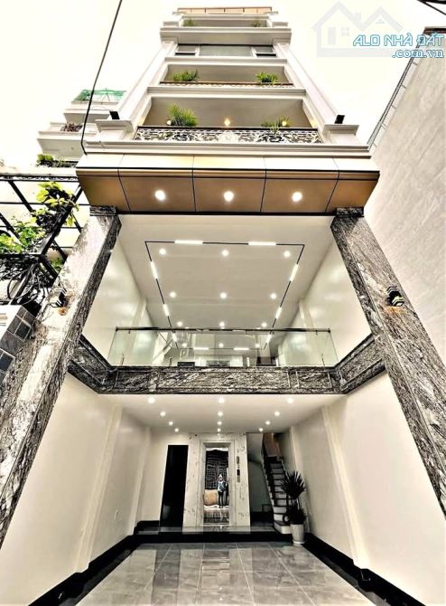 BÁN NHÀ GIÁP NHỊ – TRƯƠNG ĐỊNH – Ô TÔ VÀO NHÀ – 50m² – 5 TẦNG – NỘI THẤT CAO CẤP – 9.x TỶ