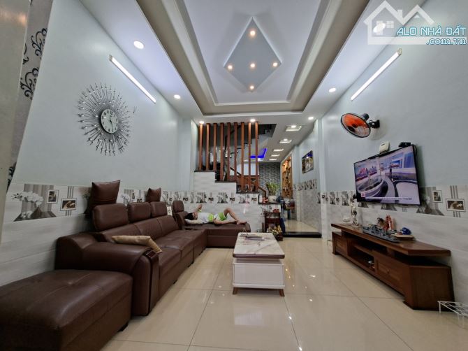 Phạm Văn Chiêu -Gò Vấp - 60m2 - 4 Tầng - 8.5 tỷ - Hẻm Ôtô- Hoàn công - SHR