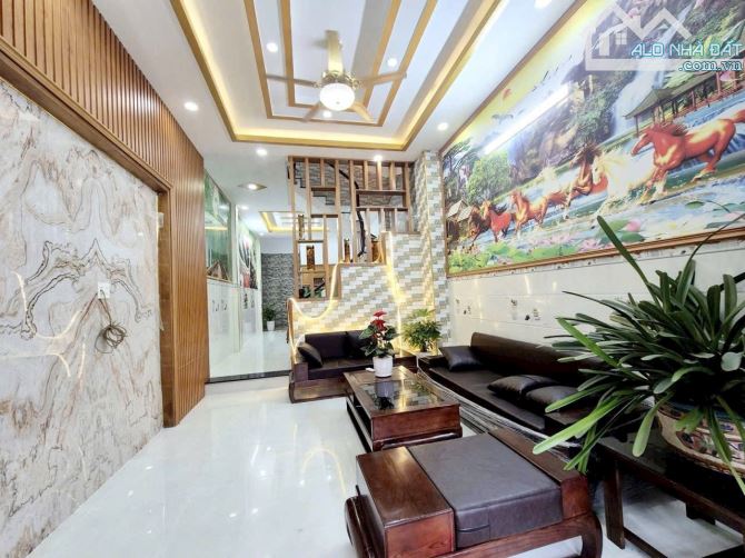 Bán Nhà Q12-54M2(4 x 14 )-3 Tầng-  HXH Thông - Chỉ 5,5 Tỷ.